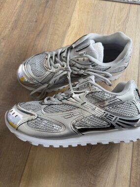 NEW Silver Sneakers Athletic Shoes Size 42 (Men 9)